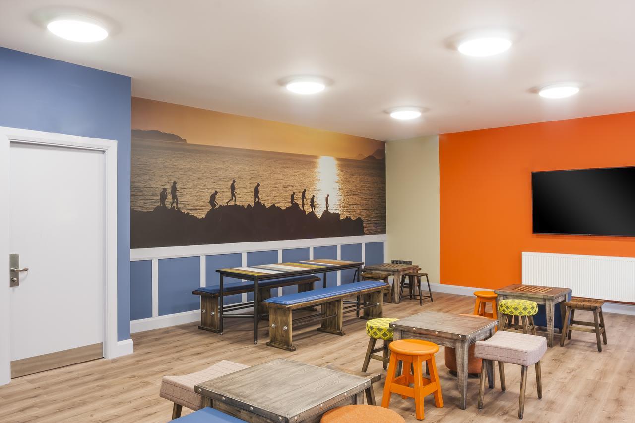 Wild Atlantic Hostel Leenaun Extérieur photo