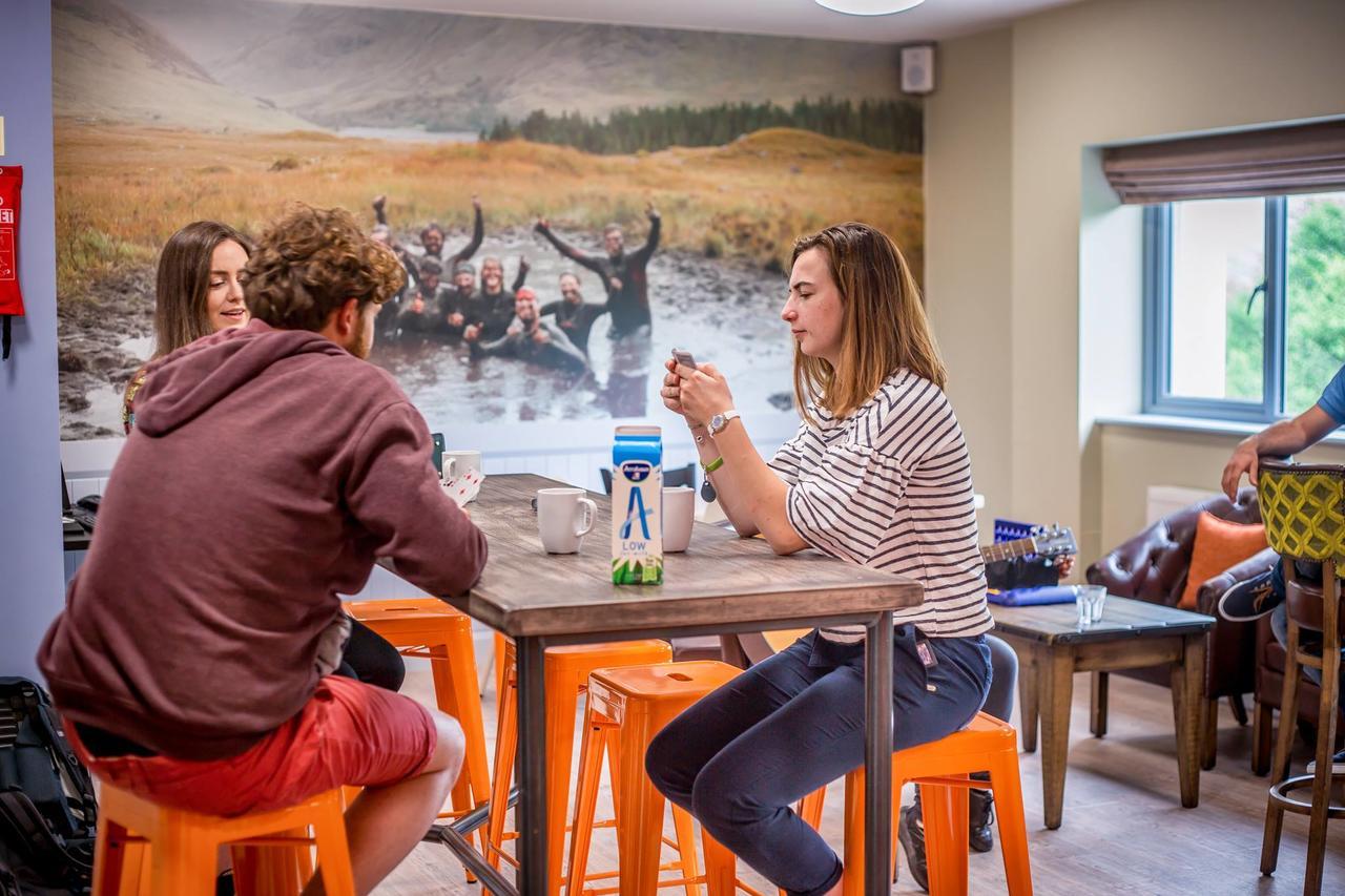 Wild Atlantic Hostel Leenaun Extérieur photo