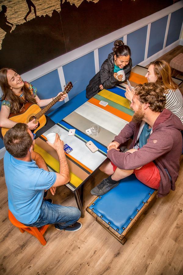 Wild Atlantic Hostel Leenaun Extérieur photo