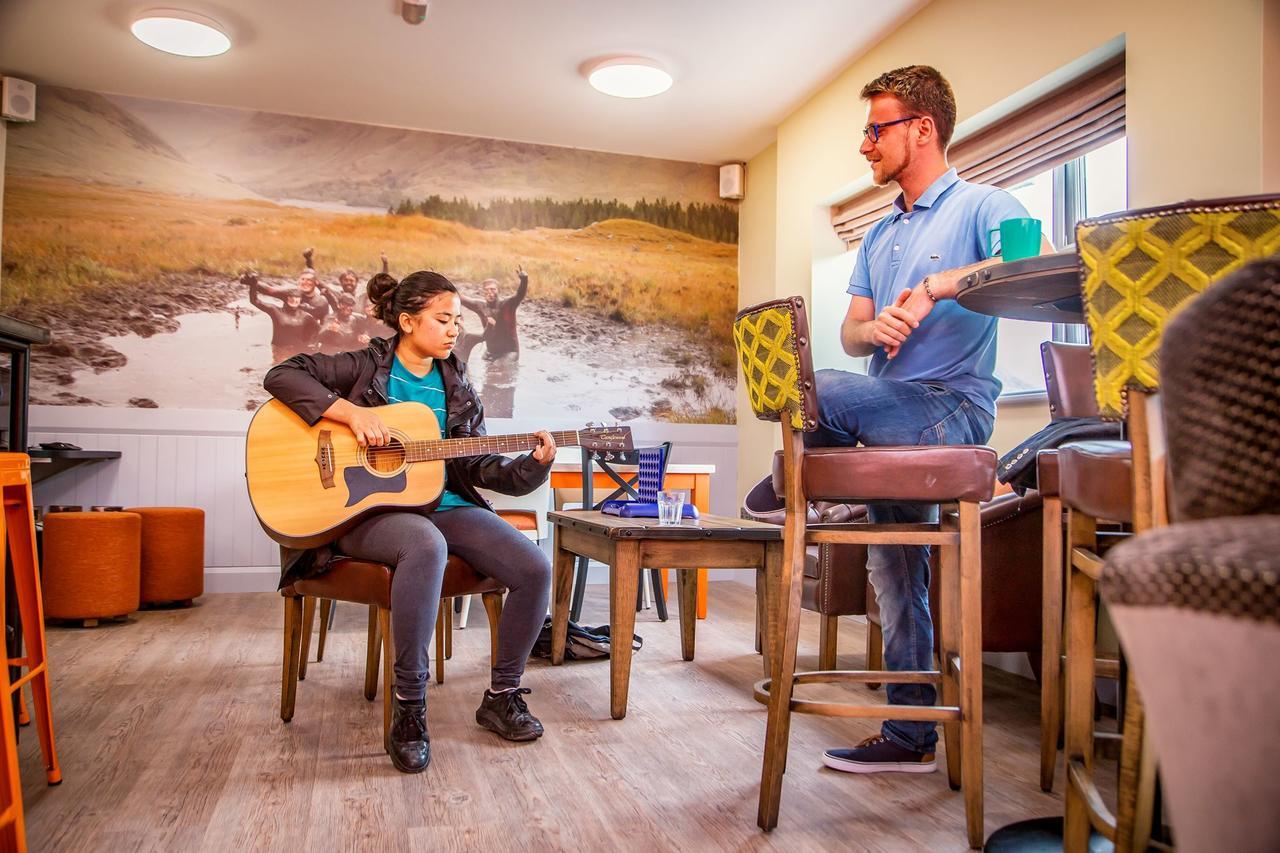 Wild Atlantic Hostel Leenaun Extérieur photo