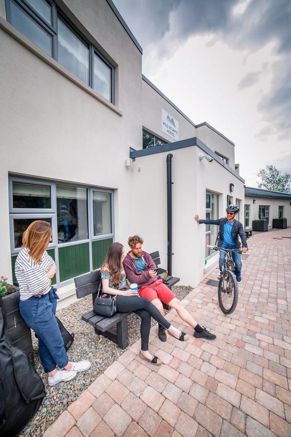 Wild Atlantic Hostel Leenaun Extérieur photo
